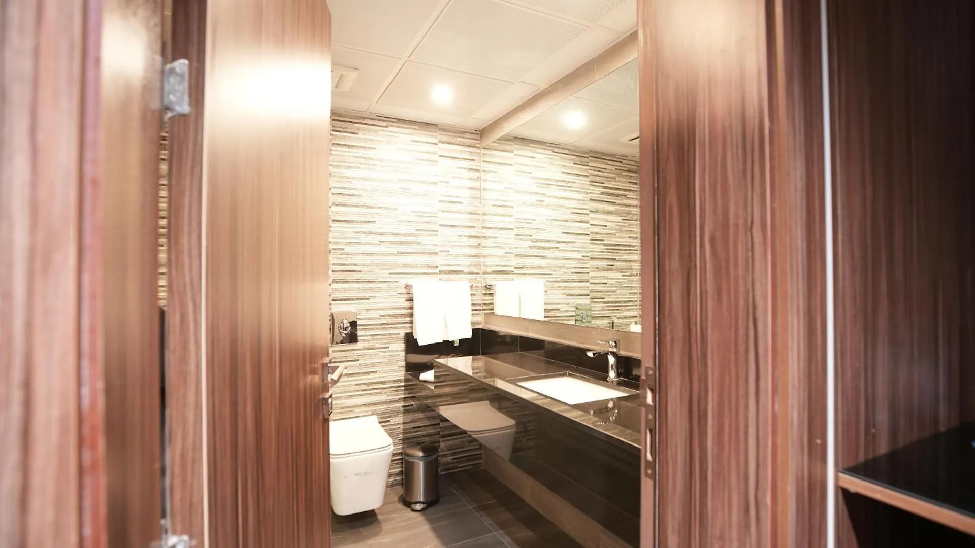 Wow Diamond - White Diamond Hotel Al Nuzha Jeddah 4*,  Saudi Arabia